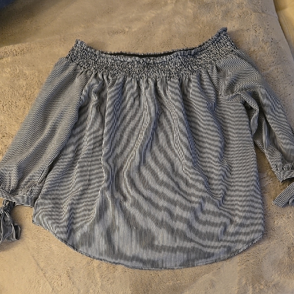 Off-Shoulder Blouse